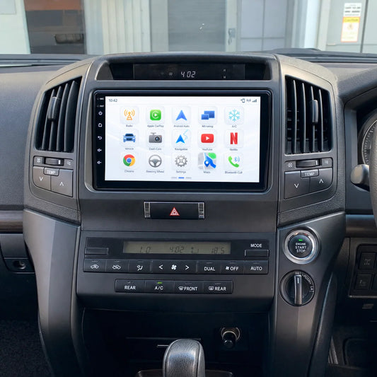 Toyota Land Cruiser 200 Series standard dashboard with fitted 10-inch Novo Nav screen